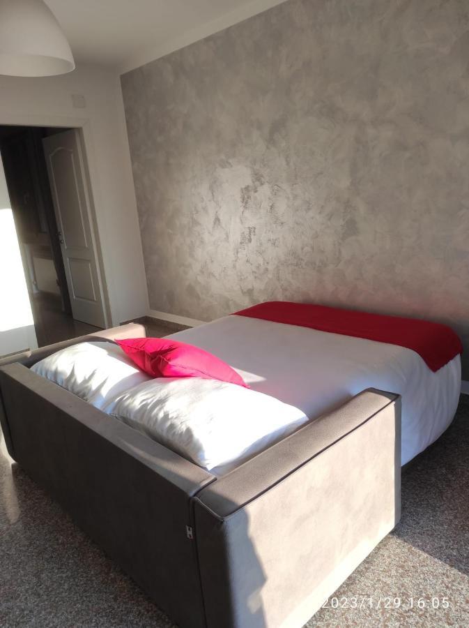 Red Tower Venice Apartment - 2 Mins From Vce Airport- Free Wifi Тессера Екстер'єр фото